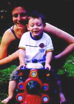 Aide-Maman with child